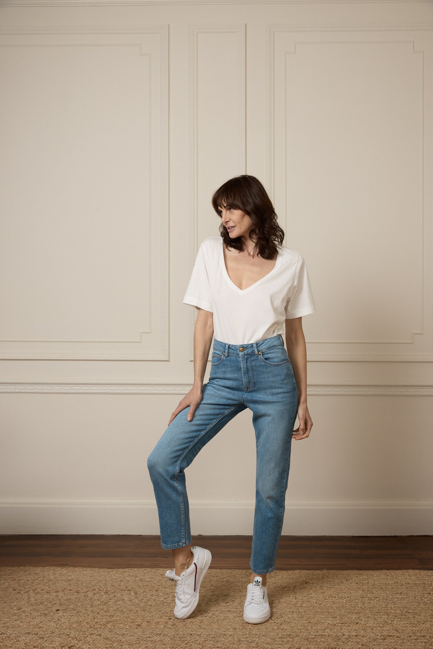 Edwina The Cropped Peg Leg | Dirty Girl [Blue Denim]
