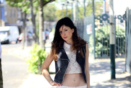 Constance reviews our J Brand 811 Pale Pink for Denimology