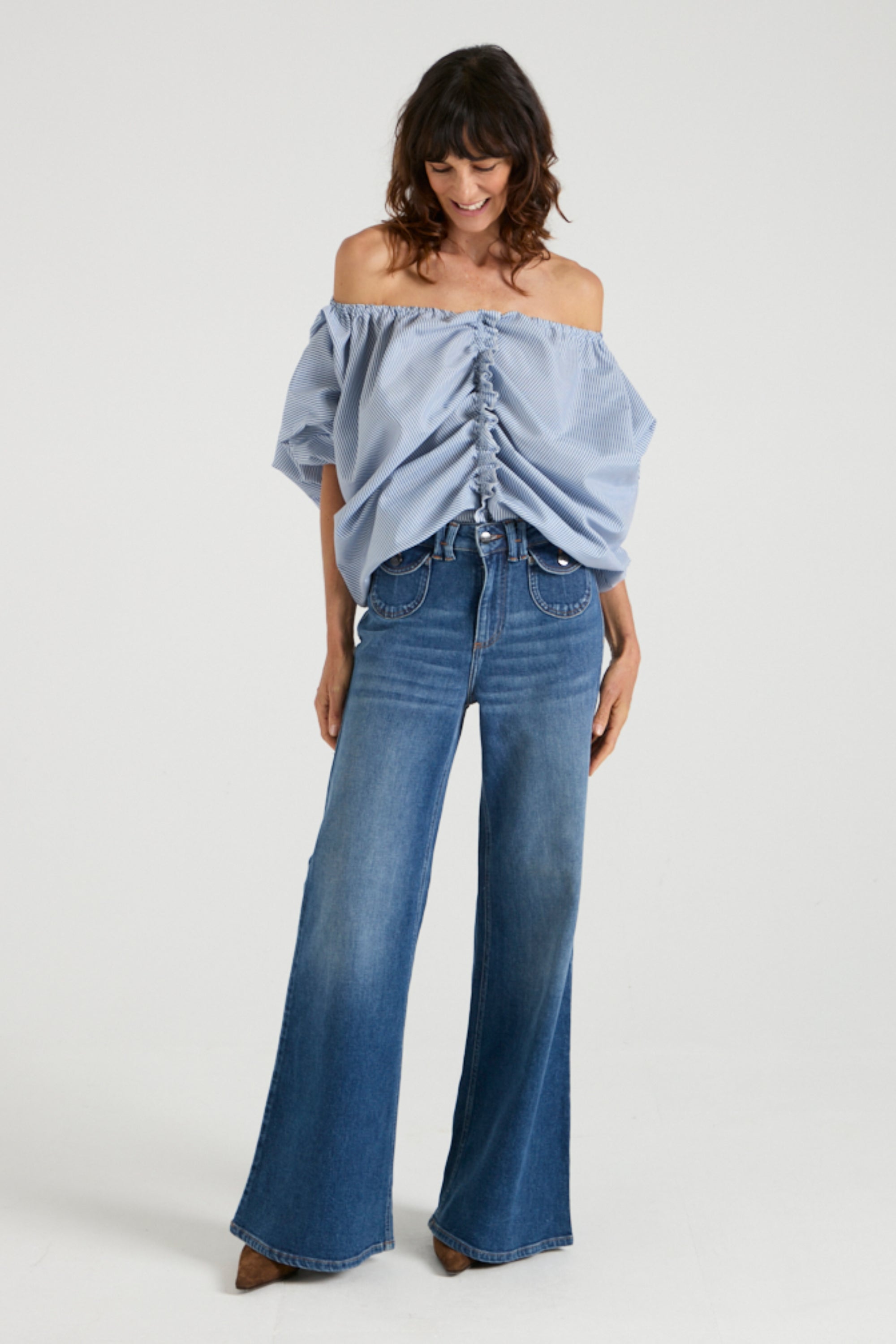 Hilary The Curved Pocket Flare | Vanity [Blue Denim]