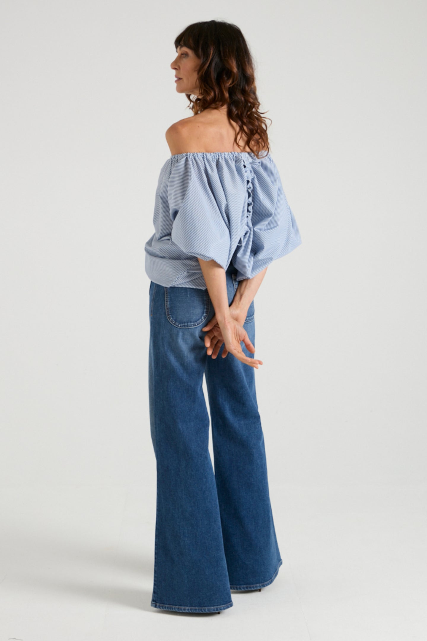 Hilary The Curved Pocket Flare | Vanity [Blue Denim]