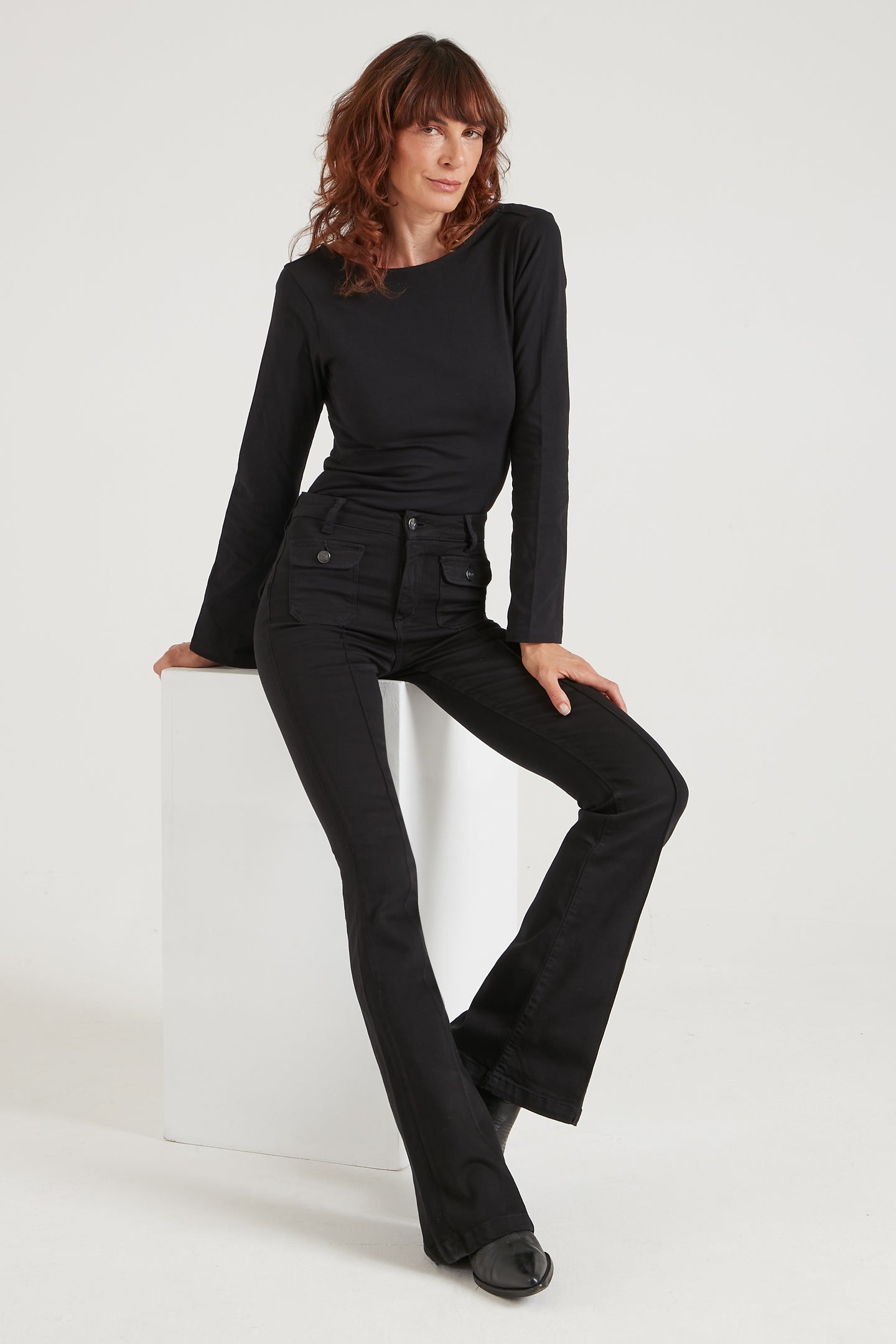Hope The Patch Pocket Flare Jeans Black Denim Donna Ida
